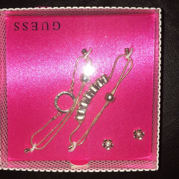 New Guess 3 pc set 2 Bracelets, 1 dainty earrings - Picture 4 of 5